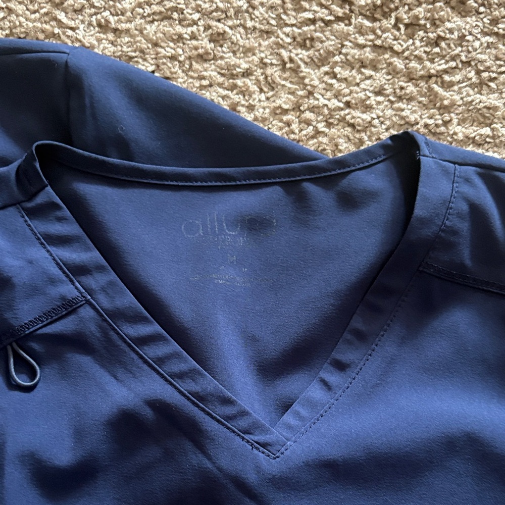 Navy Blue V-Neck Medical Scrub Tops - Set of 2 - Picture 5 of 6